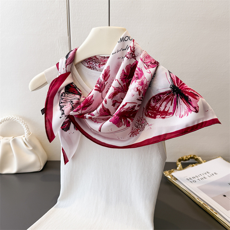 وشاح حريري مربع بنقشة فراشة عت - مراجعة Ascot Neck Scarf وسعره