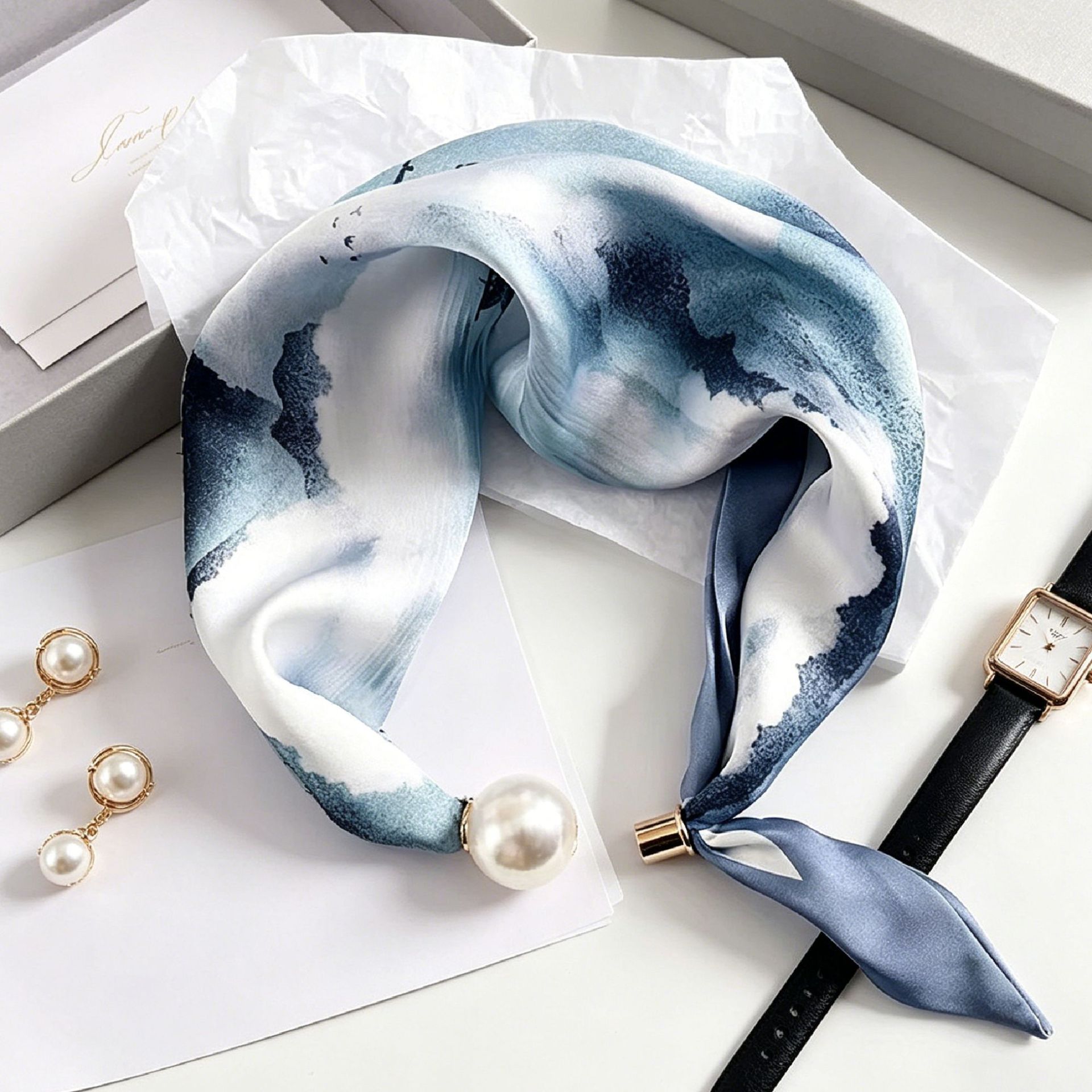 وشاح جديد بطبعات بيزلي وذيل لؤ - مراجعة Ascot Neck Scarf وسعره