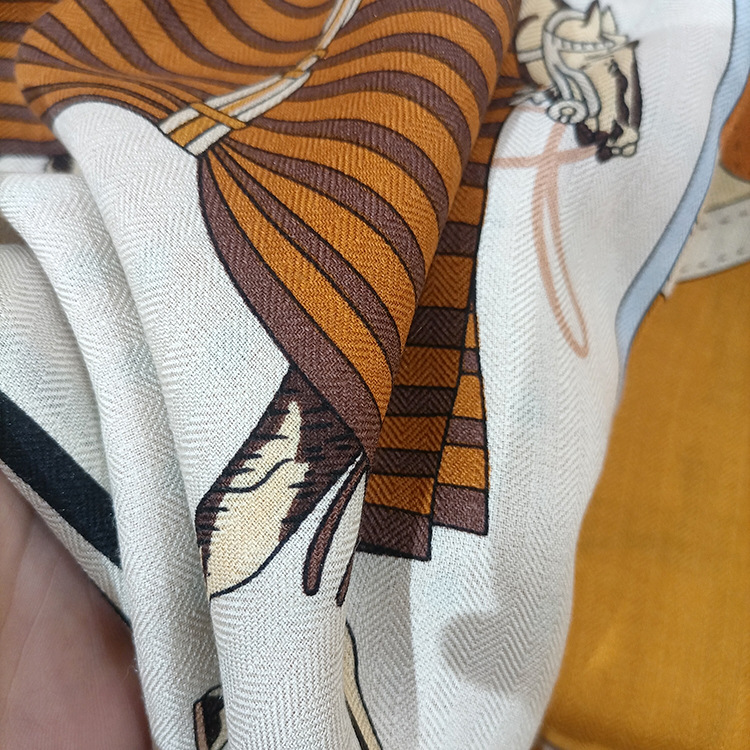 وشاح حرير وصوف شتوي كبير مربع  - مراجعة Pashmina Wrap Large وسعره