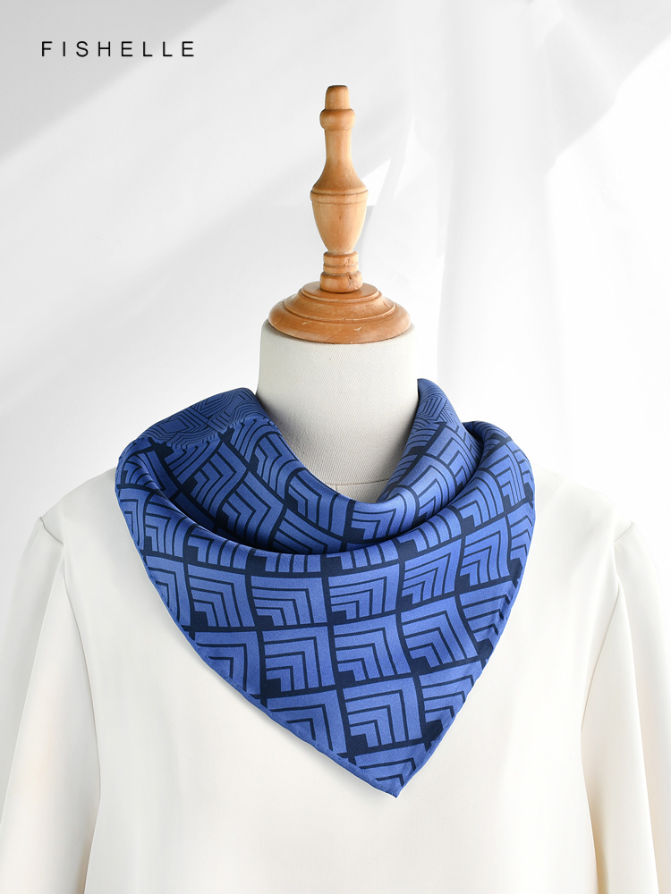 الصينية الكلاسيكية الأزرق الأب - مراجعة Ascot Neck Scarf وسعره